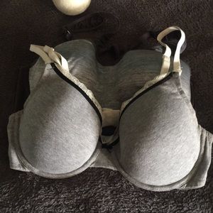 Nursing bra size 36C